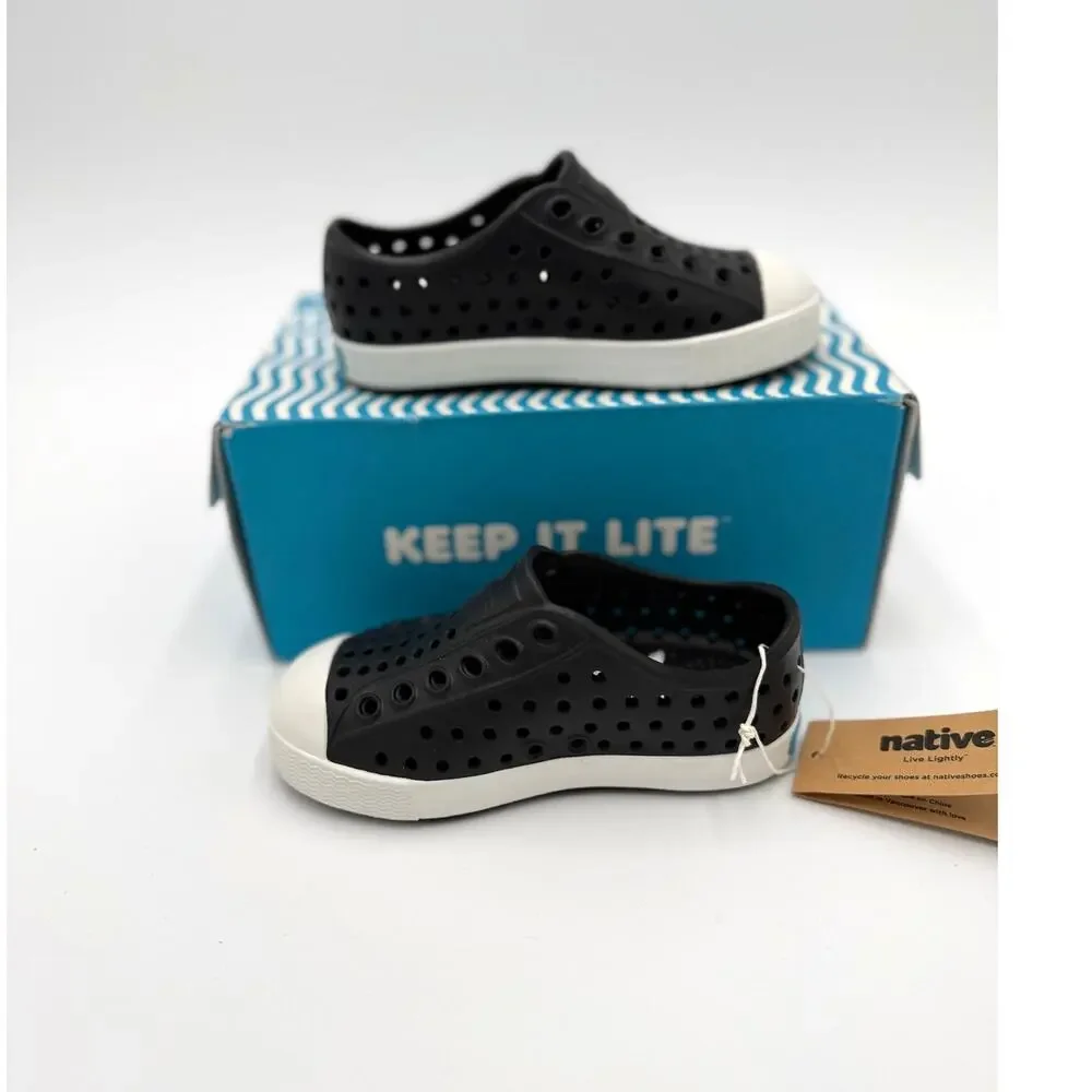 NEW Native Jefferson Child Shoes - Jiffy Black/Shell White - c6